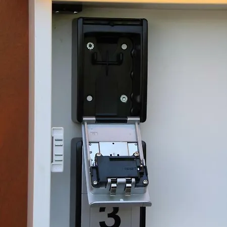 ゲストハウス Weber